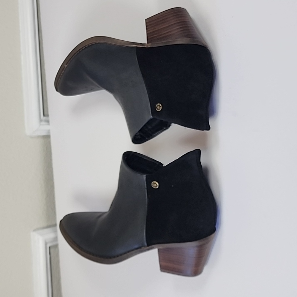 Yellow Box “Dannika” Women’s Black Leather Block Heel Ankle Boots size 7 - Picture 7 of 11